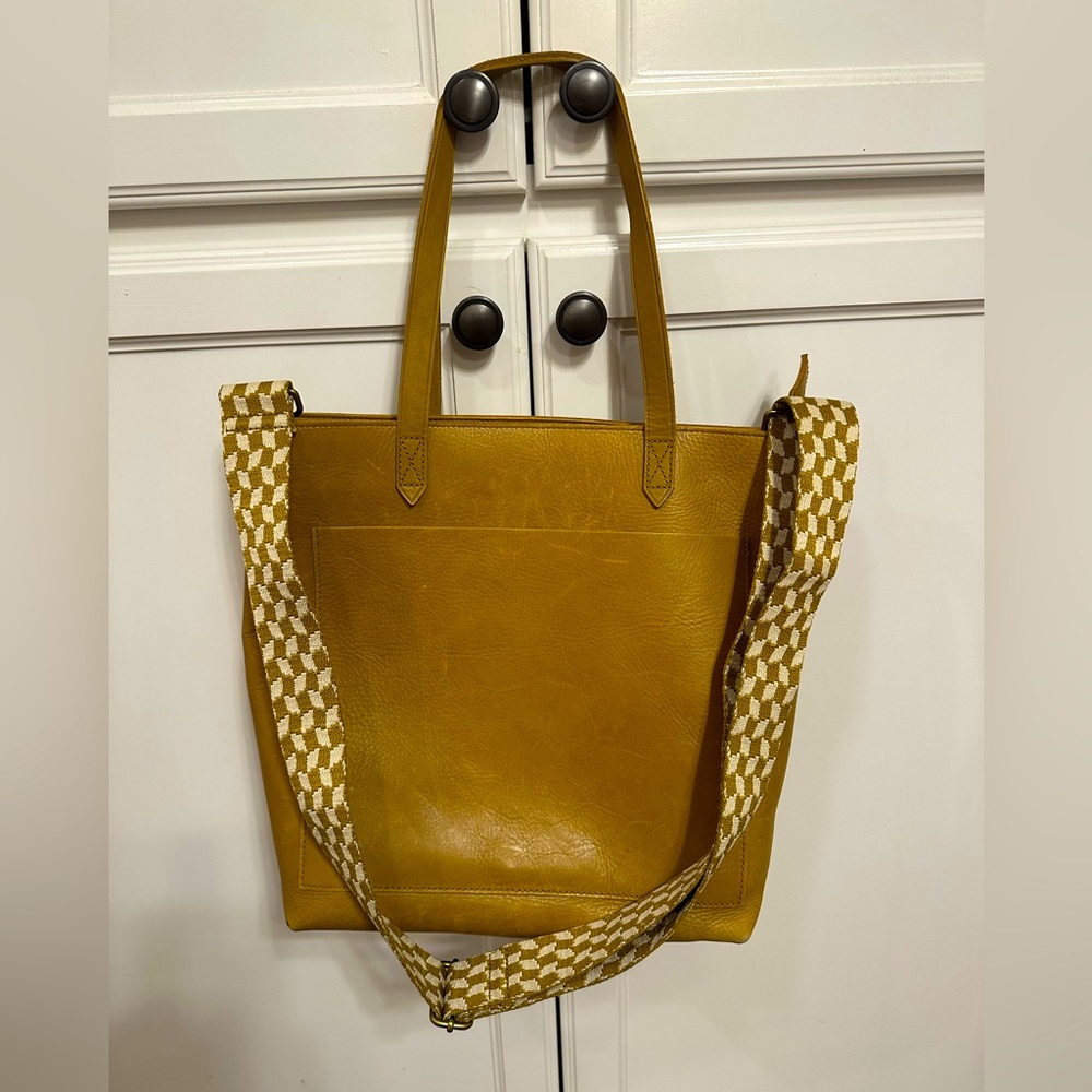 MADEWELL Medium Transport Tote